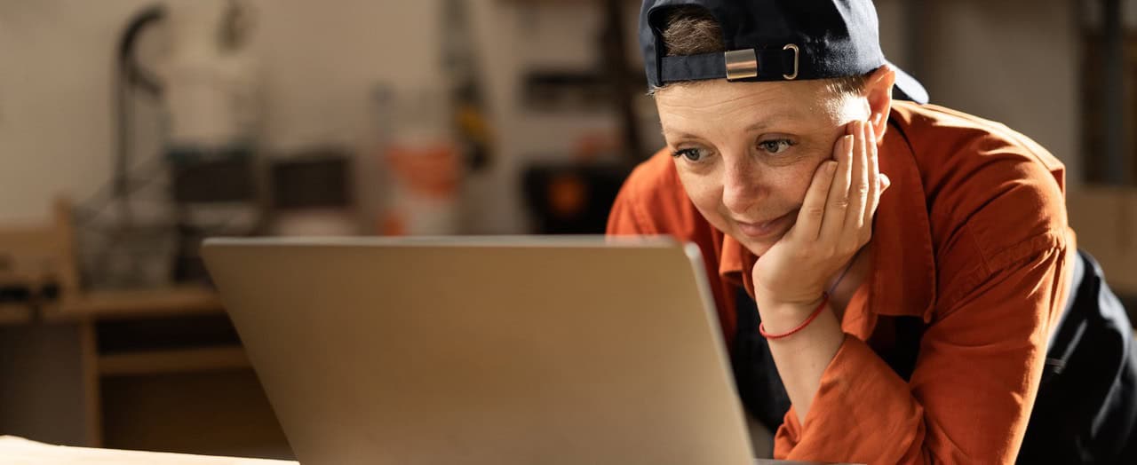 Ecommerce vs. Invoicing_ Choosing the Right Payment Flow for Your Business Large